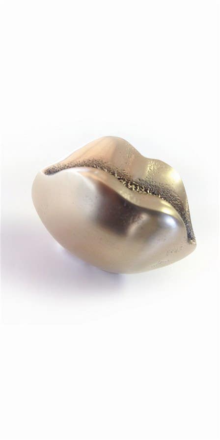 Philip Watts Lips (47mm x 26mm) Furniture Handle