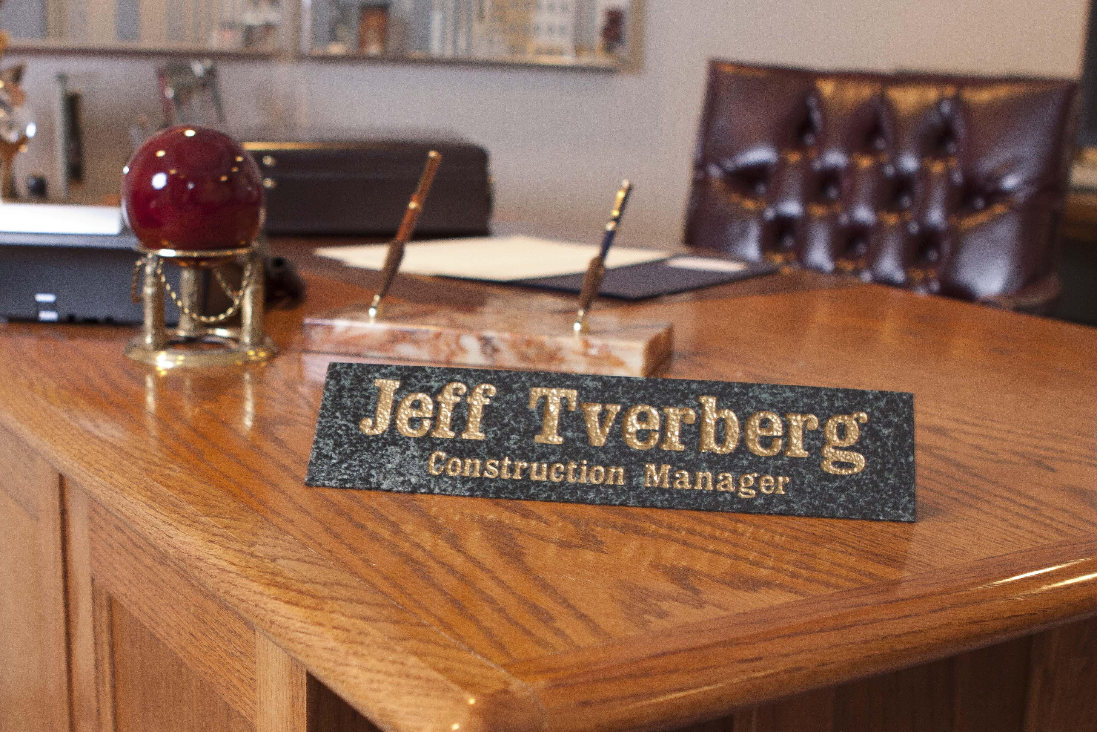 QualArc DESK-6001 Decorative Solid Granite Engraved Desk Plaque