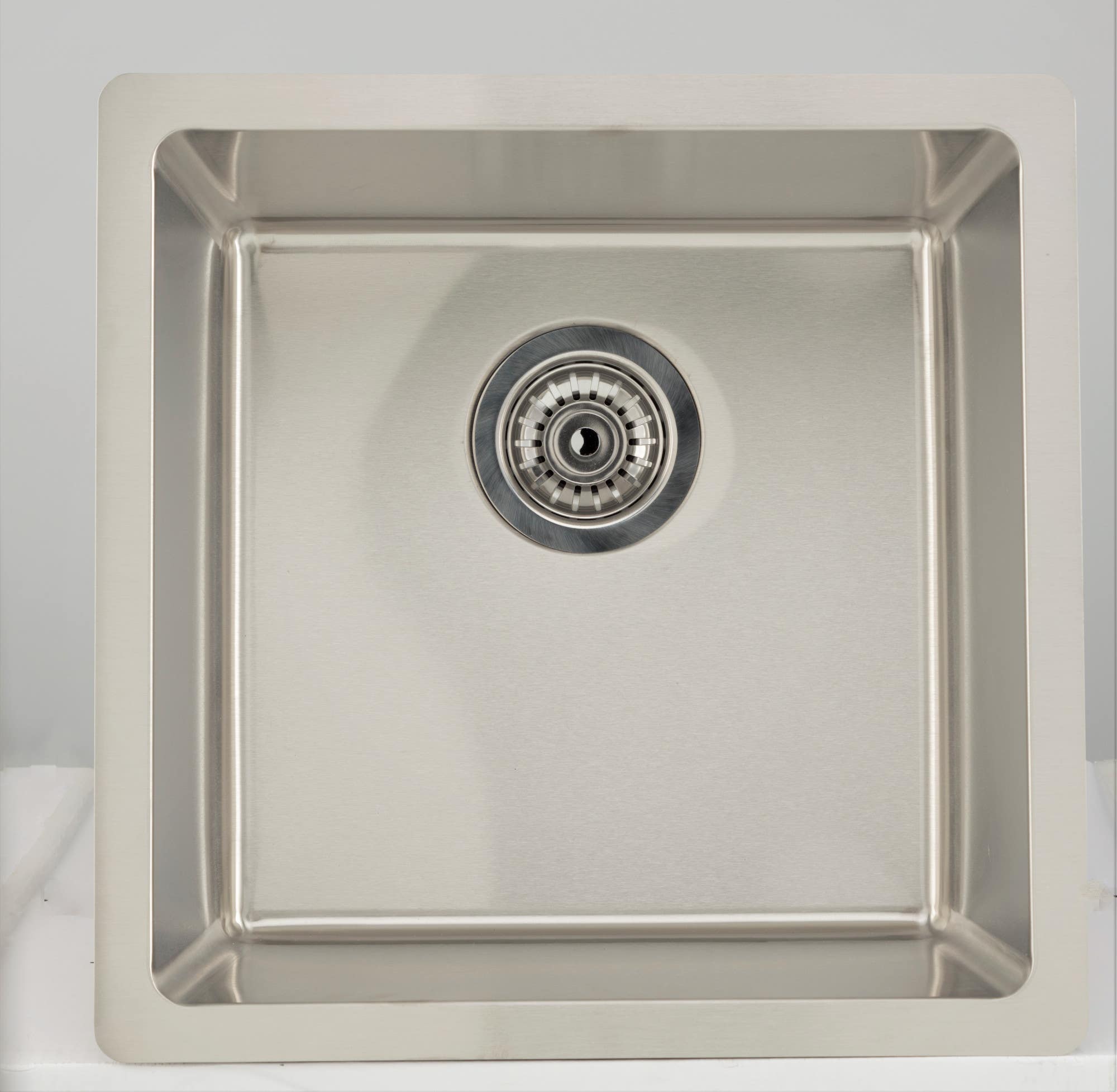 American Imaginations AI-27684/ AI-27685 20-in. W CSA Approved Chrome Kitchen Sink With Stainless Steel Finish And 18 Gauge