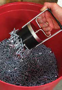 Magnet Source 07540 Light Duty Magnetic Bulk Parts Lifter