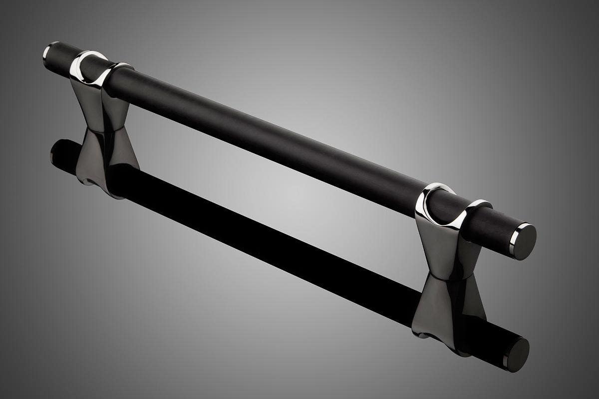 Forms+Surfaces Compass Series 1200 Configurable Flat End Door Pull