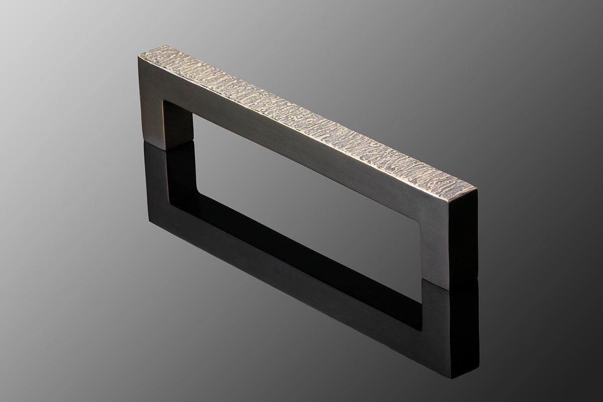 Forms+Surfaces DP5323 Artisan Series Door Pull