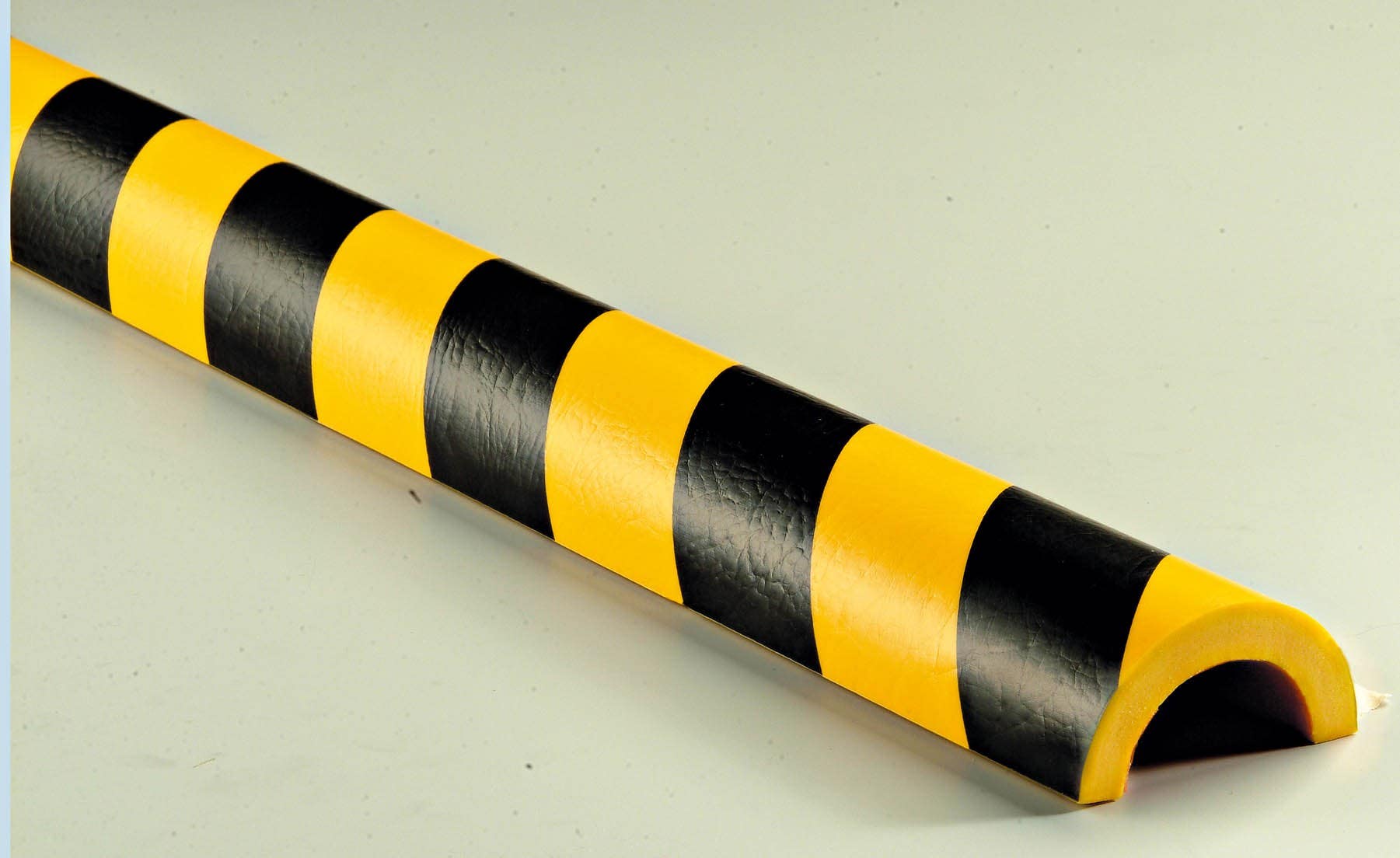 American Permalight 82-14754 R1 Type Pipe Bumper, Black-Yellow
