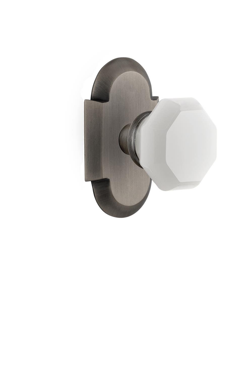 Nostalgic Warehouse COTWAW Cottage Plate w/ Waldorf White Milk Glass Knob