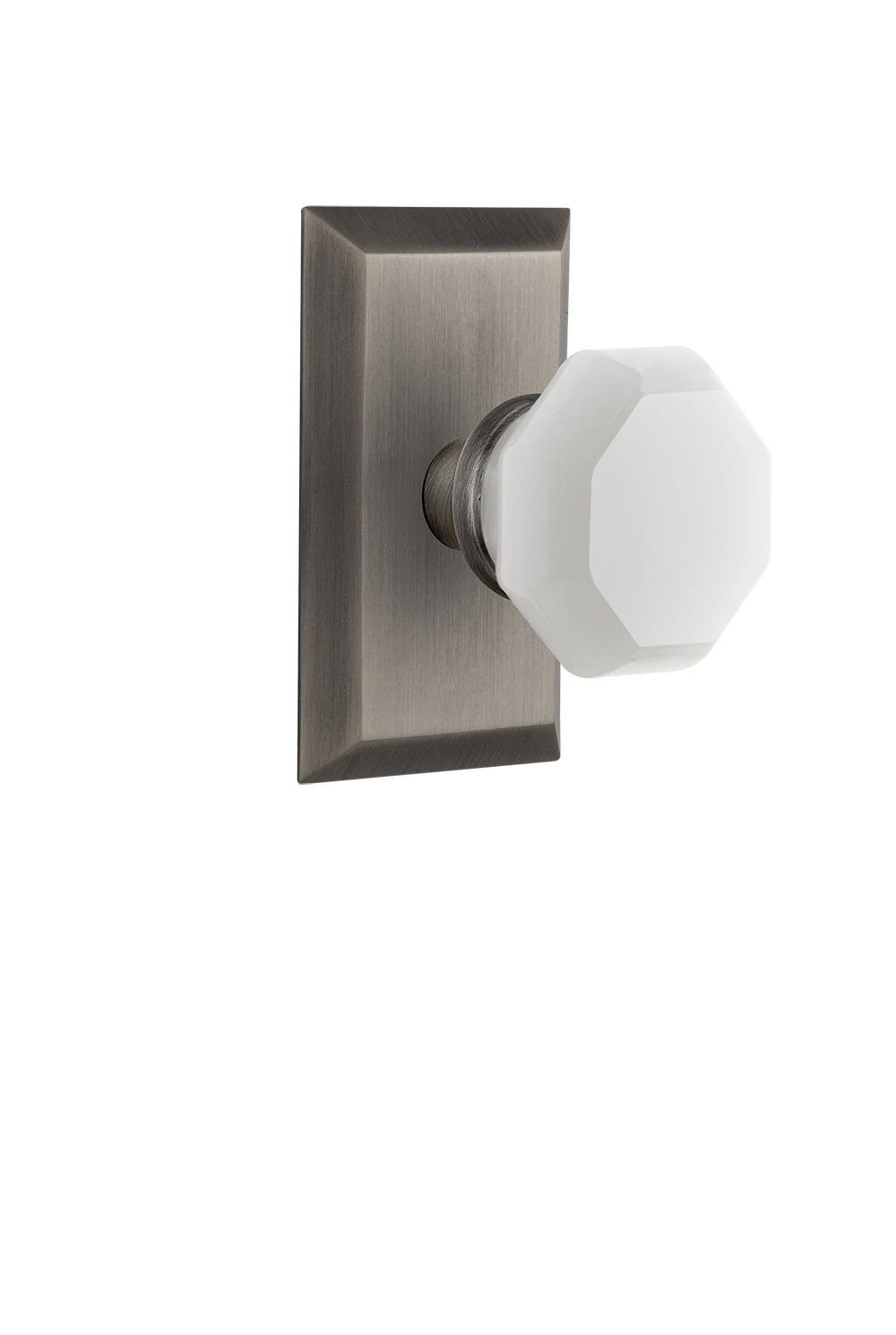 Nostalgic Warehouse STUWAW Studio Plate w/ Waldorf White Milk Glass Knob