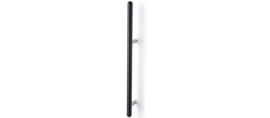 Rockwood RM39 Straight Black Pull- Round Ends