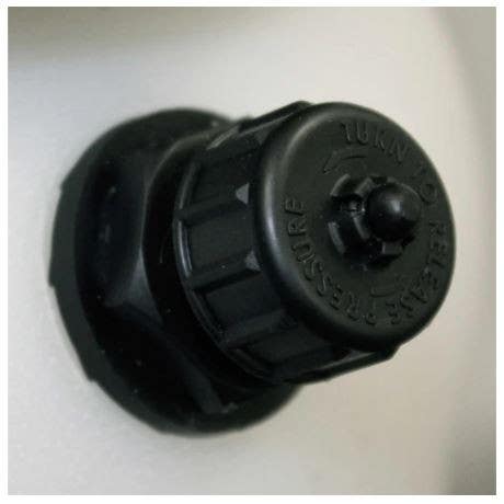 Chapin 2609E 2-gallon Industrial Janitorial/Sanitation Tank Sprayer with Adjustable Poly Cone Nozzle