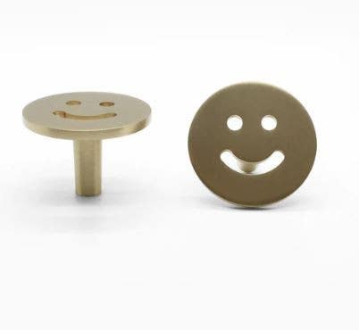 Hapny Home SM25 Smiley Cabinet Knob