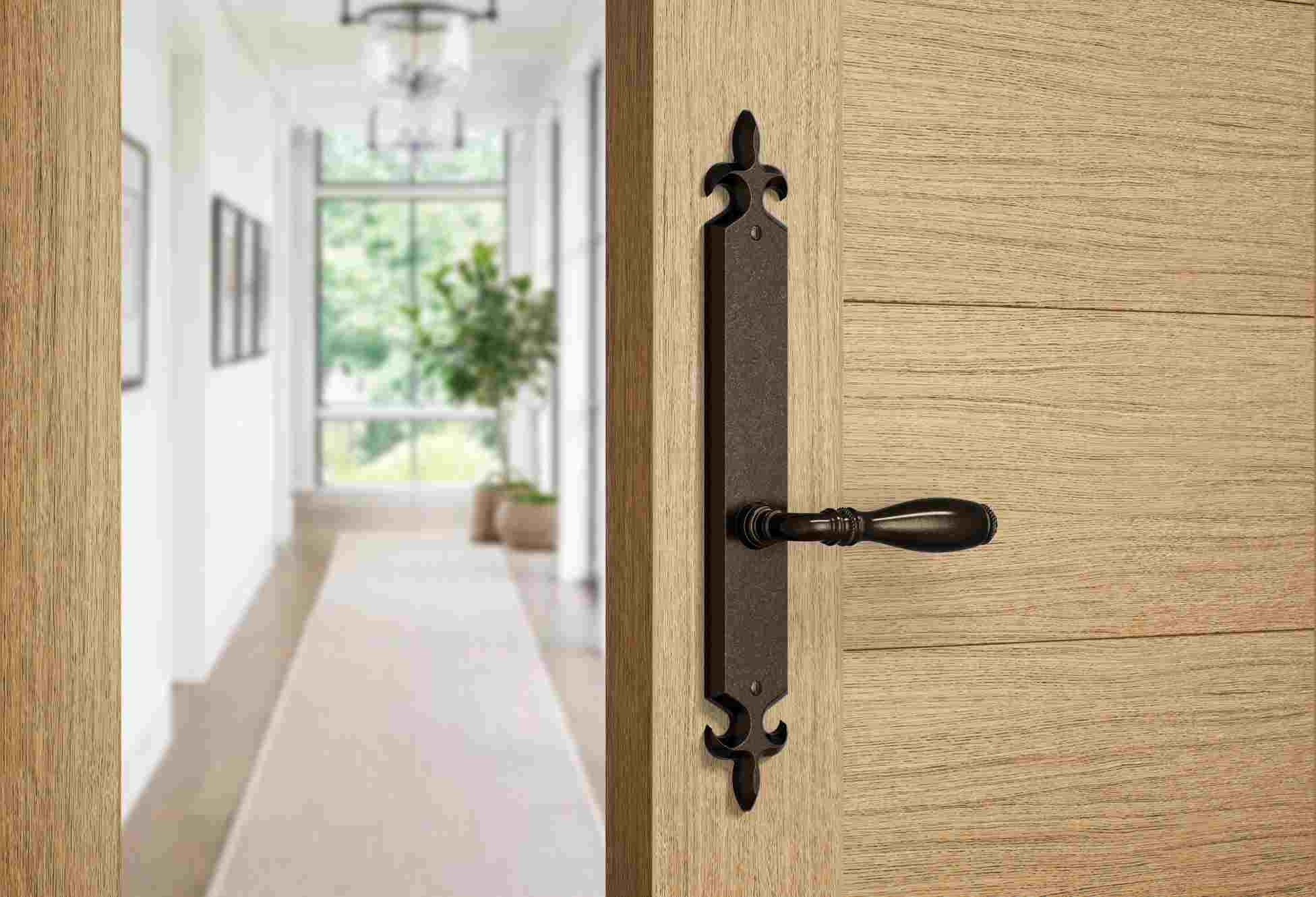 Rocky Mountain Hardware Fleur De Lis Passage Lock Set