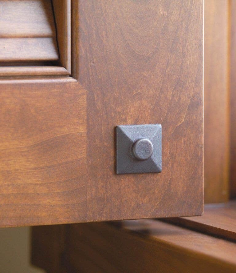 Rocky Mountain Hardware DC1 Square Clavos