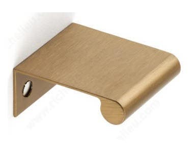Richelieu BP9696 Modern Aluminum Edge Pull