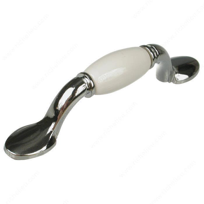 Richelieu BP38021 Traditional Metal and Ceramic Pull