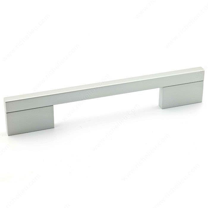 Richelieu 54816010 Modern Aluminum Pull