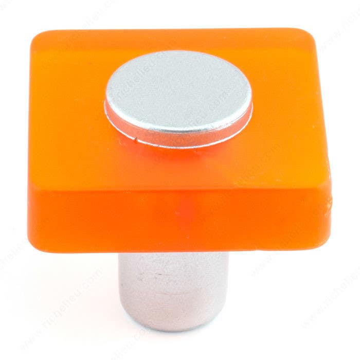 Richelieu BP1225034 Eclectic Plastic Knob