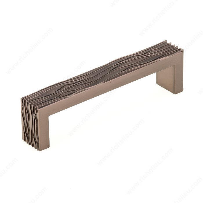 Richelieu BP87171 Modern Metal Pull