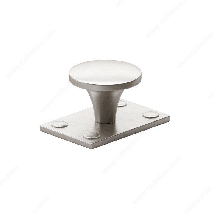 Richelieu 6583381 Traditional Iron Knob