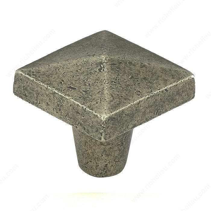Richelieu 875430 Traditional Bronze Knob