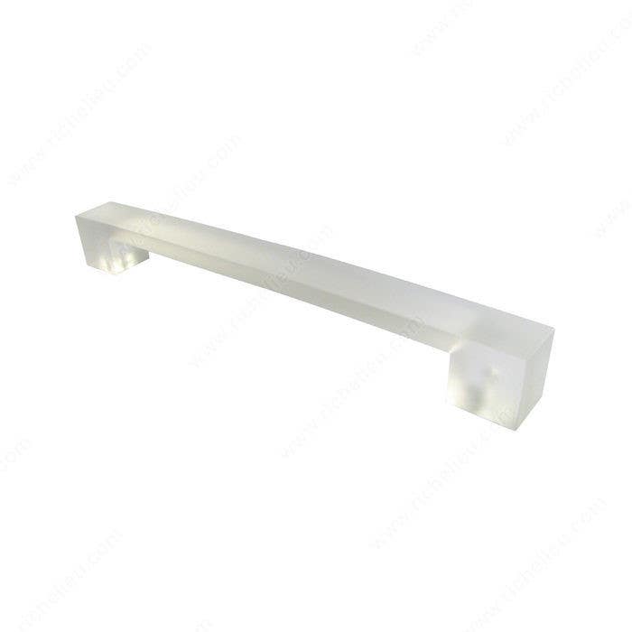Richelieu 83625612 Contemporary Plastic Pull