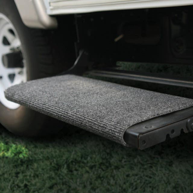 Camco Mfg 42925 Weather-Resistant Wrap Around RV Step Rug, Gray, 18"