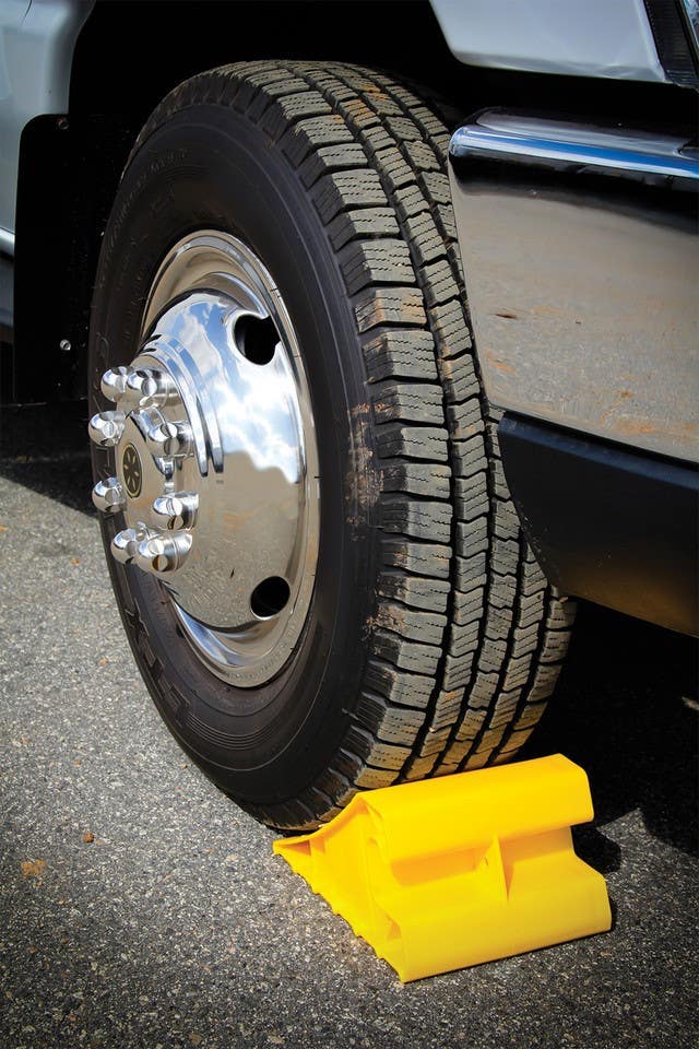 Camco Mfg 44492 Super Wheel Chock, Yellow