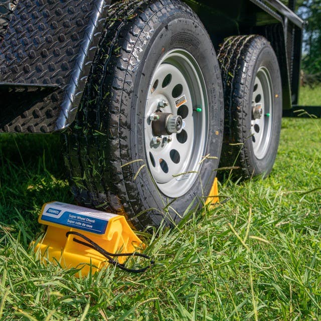 Camco Mfg 44475 Super Wheel Chock with Rope, Yellow