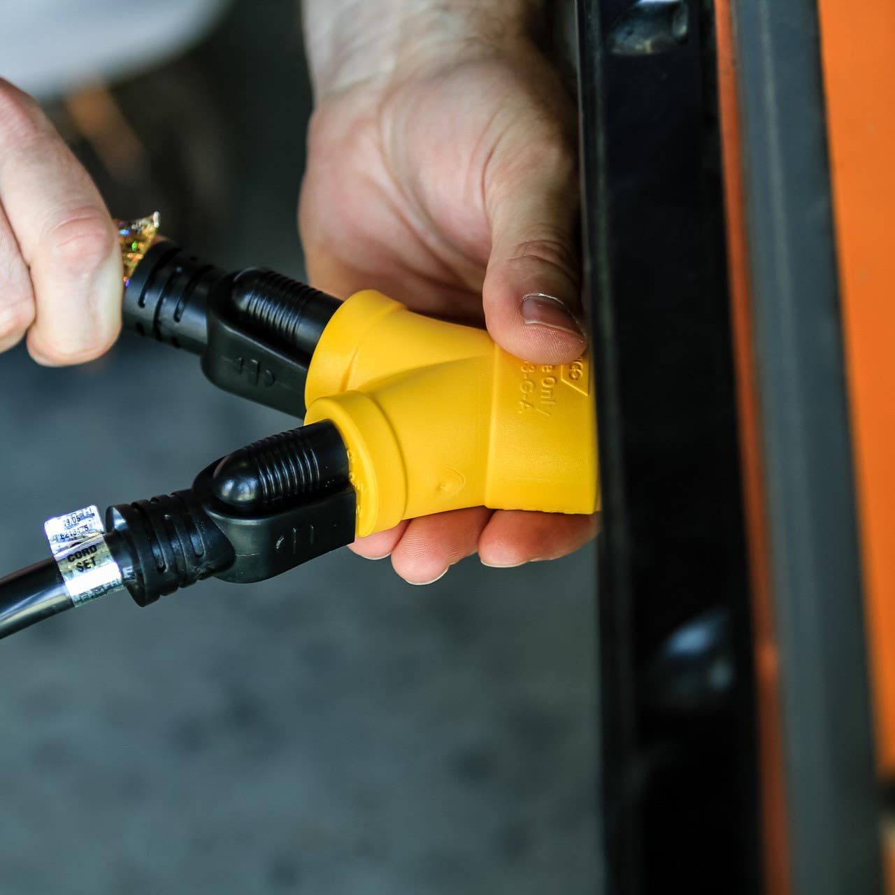 Camco Mfg 55433 3-Prong Generator Adapter, 30AM/2x15AF, 125V/3750W