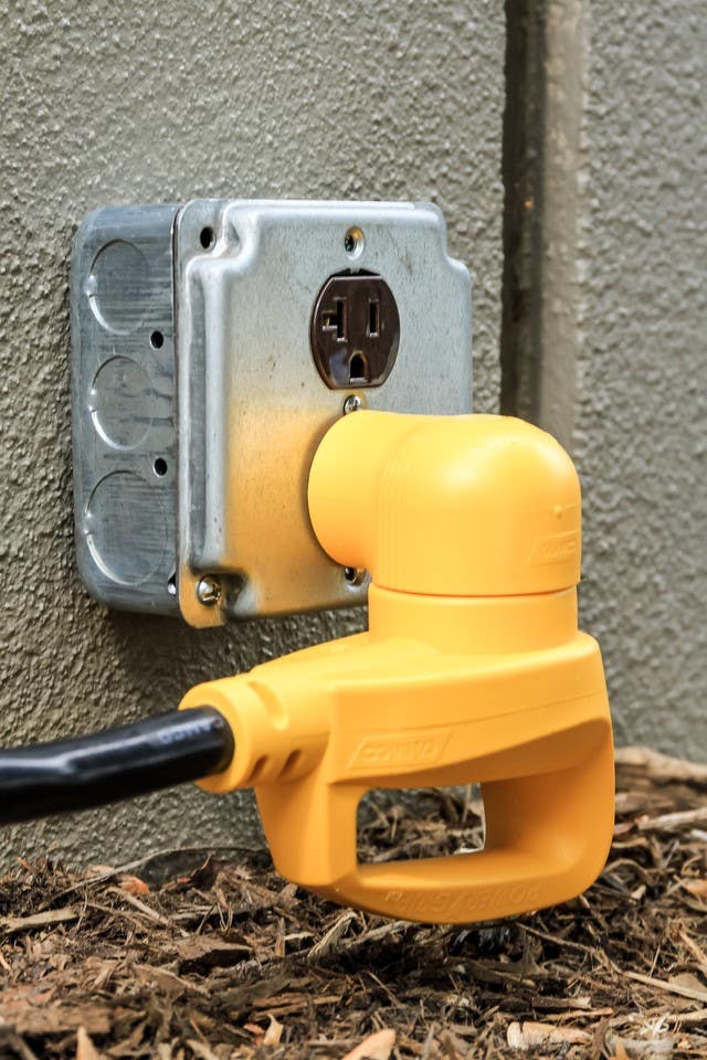 Camco Mfg 55325 PowerGrip 15AM/30AF 90-Degree Adapter, 125V/1875W