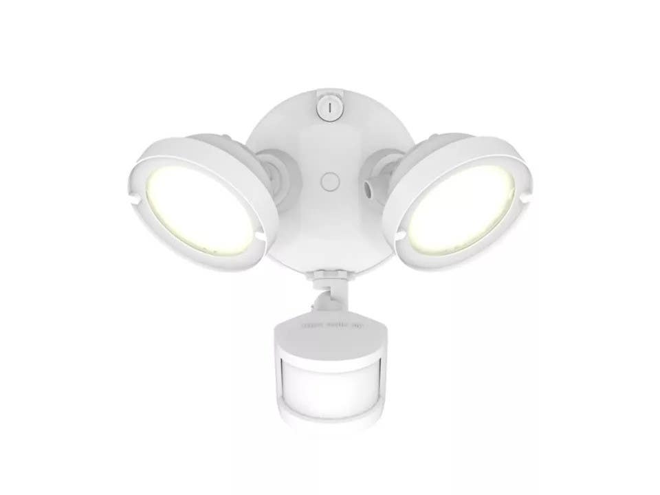 Cooper Lighting TGS2S402MRRW Halo Motion-Activated LED Floodlight, Aluminum, White