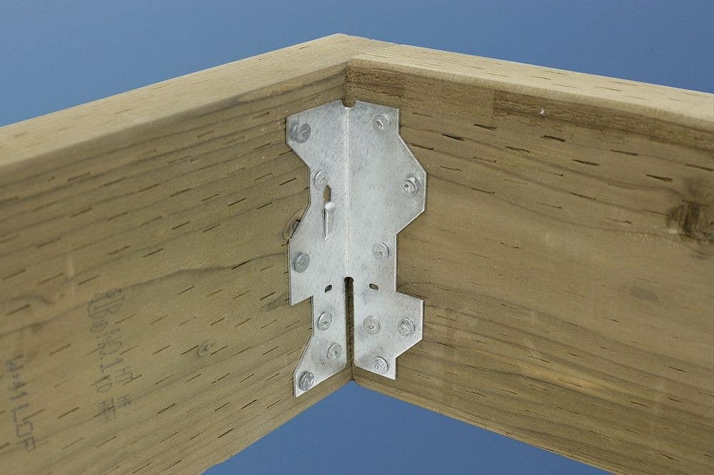 Simpson Strong-Tie A35Z Framing Angle, ZMax, 18-ga., 1-7/16" W x 1-7/16 H x 4-1/2" L