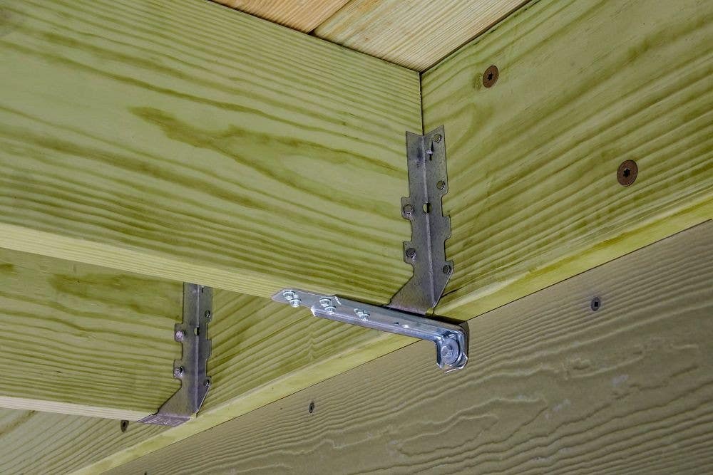 Simpson Strong-Tie DTT1Z Deck Tension Tie, 14-ga., ZMAX, 1-1/2" W x 7-1/8" H x 1-7/16" L