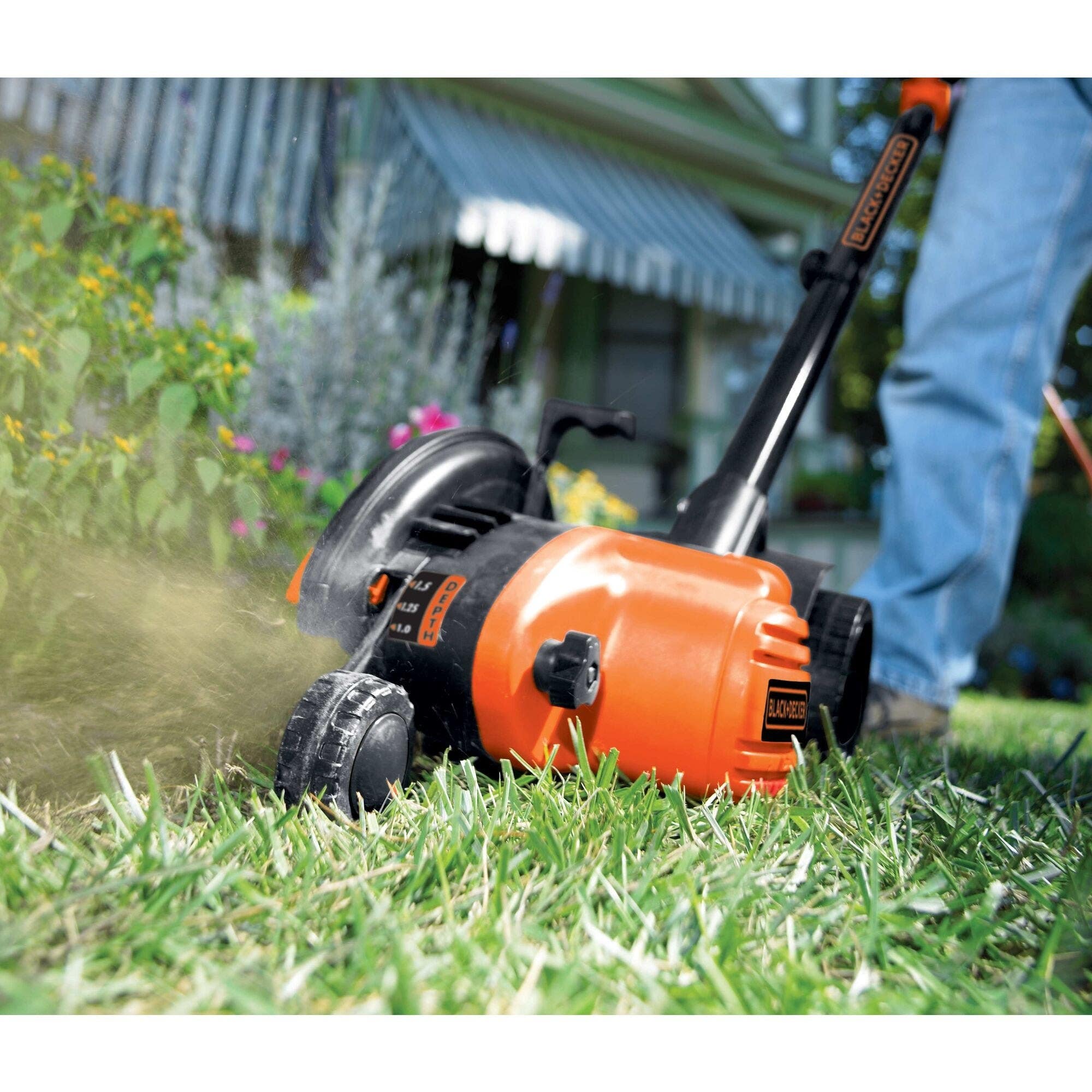 Black & Decker LE750 2.25 HP Lawn Edger