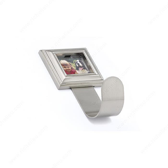 Richelieu 60149 Classic Metal Hook