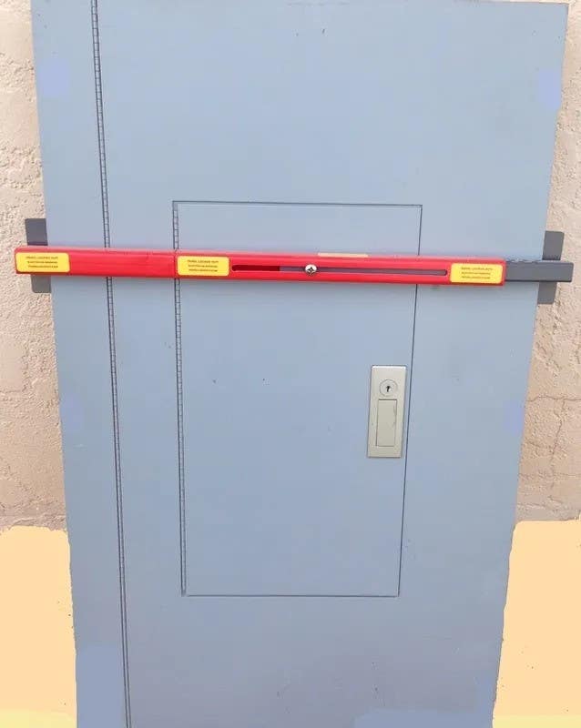 AccuformNMC KDD241 Panel Lockout Clips, 1 Pair/Pk