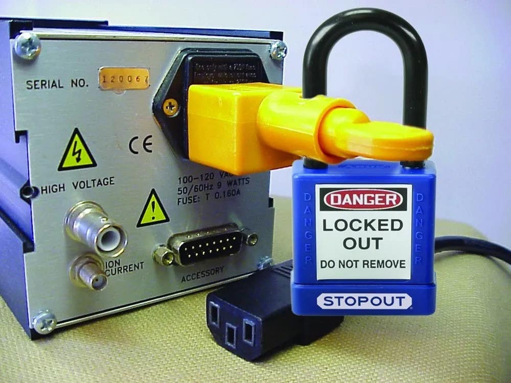 AccuformNMC KDD320 Power Cord Plug Lockout