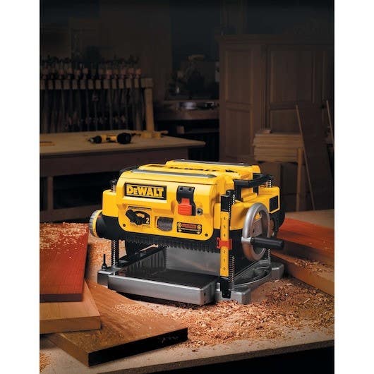 Dewalt DW735 Heavy Duty 2SPD Planer 13"