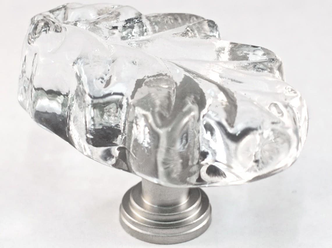 Cal Crystal ARTX L2C Art X Oak Leaf Clear Glass Knob w/ Solid Brass Base, 1-1/4" x 2"