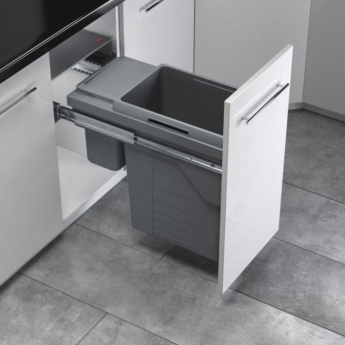 Richelieu 4613 Soft-Closing US Cargo Recycling Center