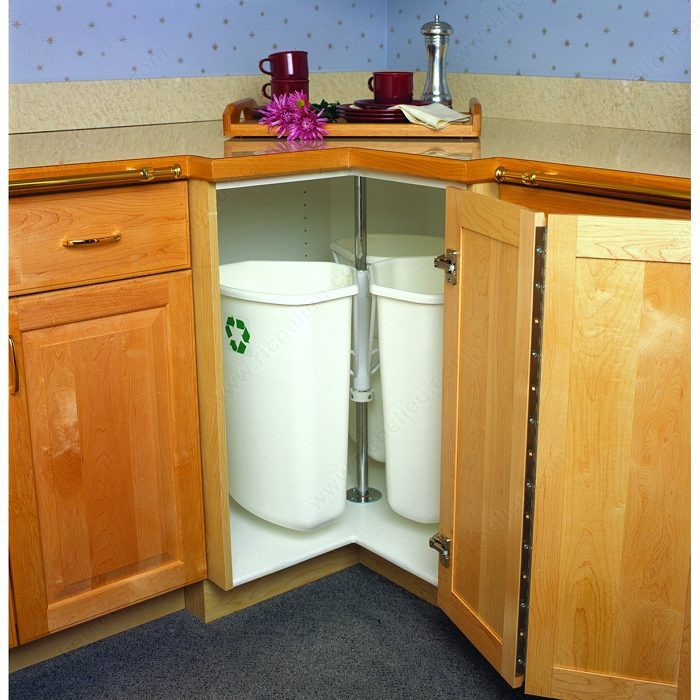 Richelieu RRC28K Triple Corner Recycling Center