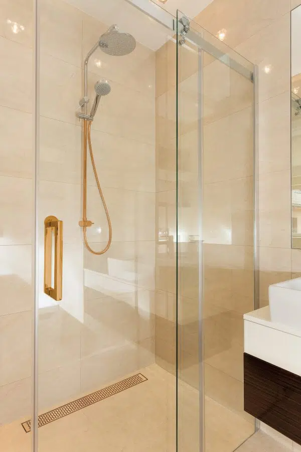 QM Drain 33.400. Lotus Delmar Standard Length Flange Edge Linear Drain